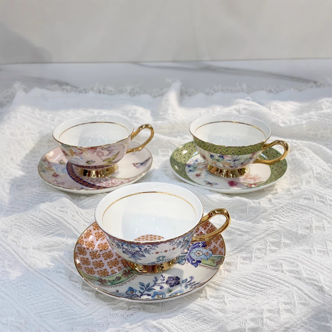 Klasyczny porcelanowy kubek i  – Water Tea And Coffee recenzja i cena