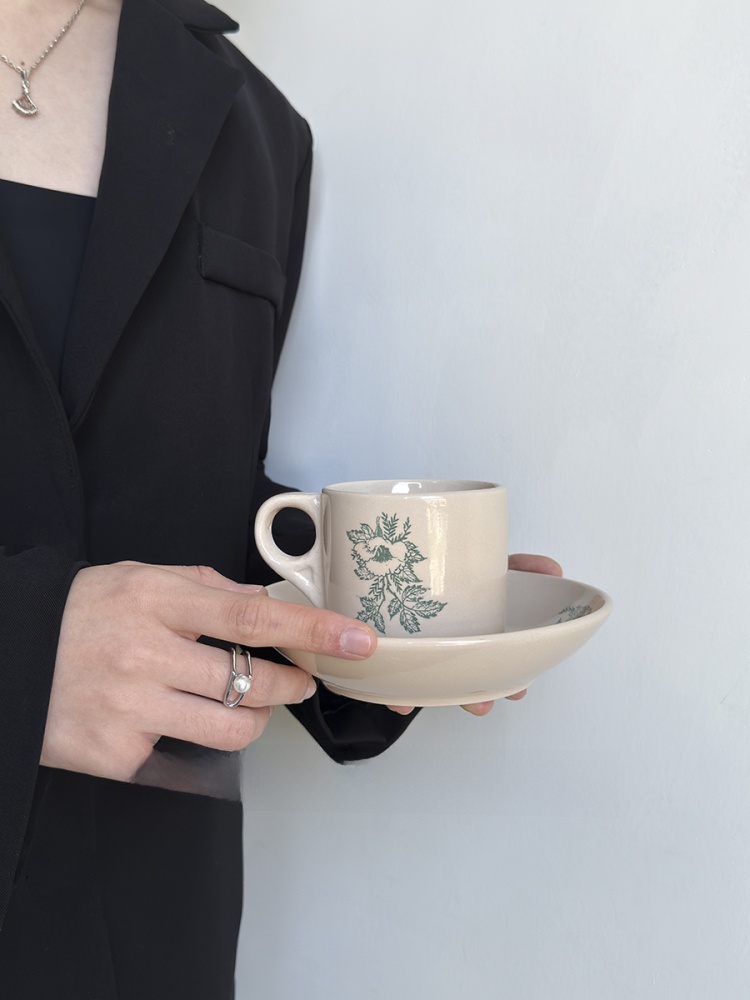 Limitowana Edycja Vintage Cera – Coffee Leaves Tea recenzja i cena